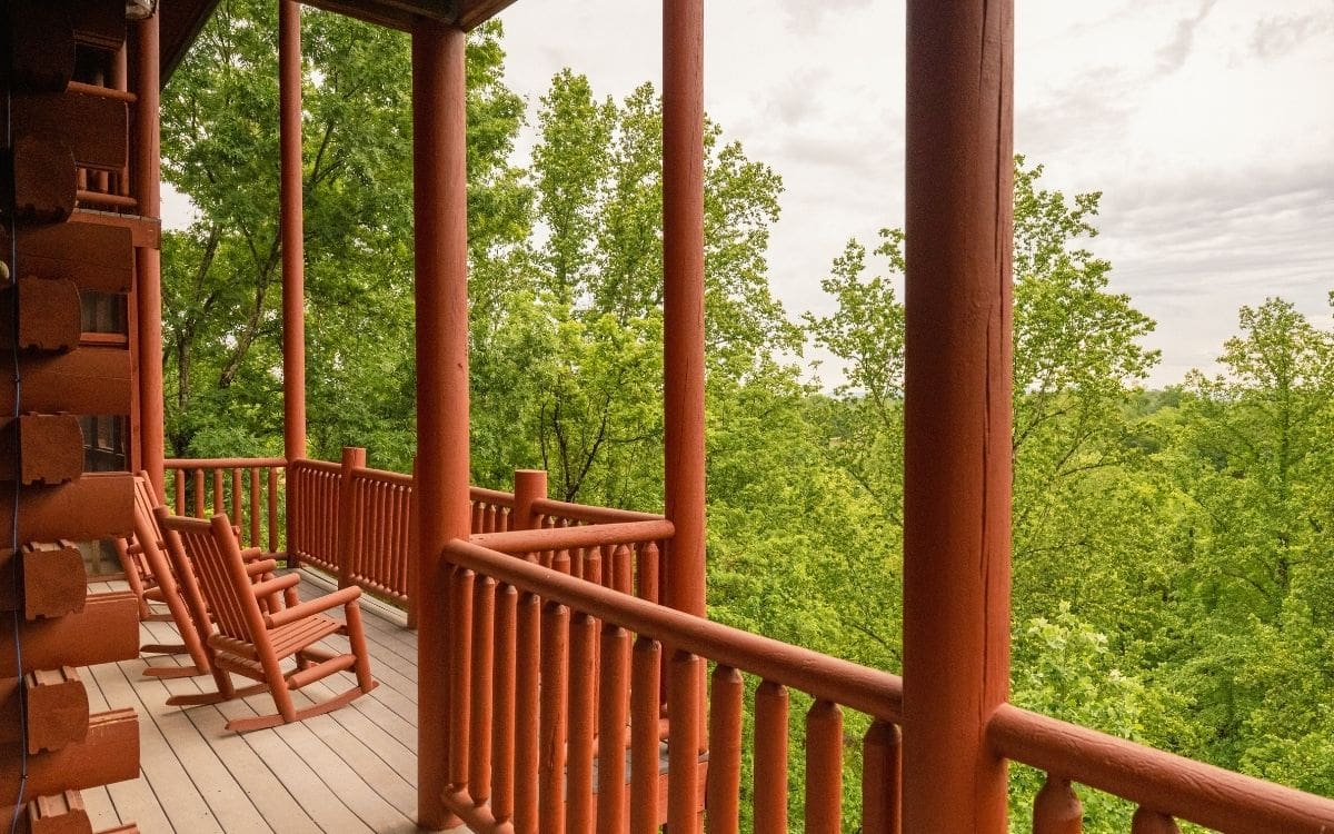 Spiritual retreat in the Smoky Mountains with mountain view and peaceful setting